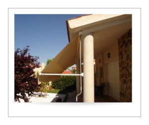 Toldo con brazos de aluminio de portada clásicos con tensión